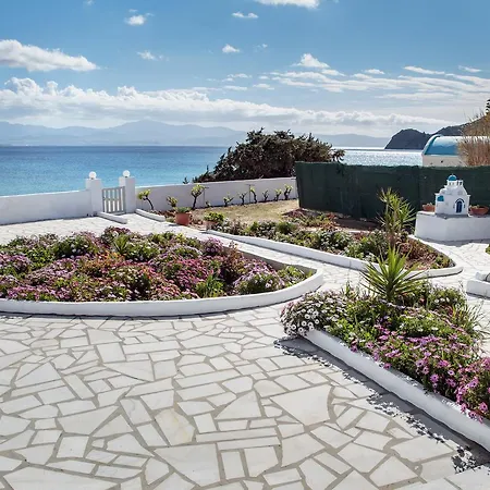 Paradis Beach Molos (Paros)