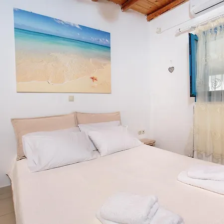 Holiday home Paradis Beach Molos (Paros)